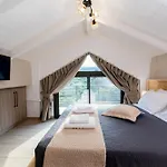 September15 Suites, Lefkada-episkopos בית נופש *