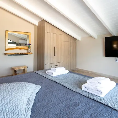 Holiday home September15 Suites, Lefkada-episkopos Nikiana